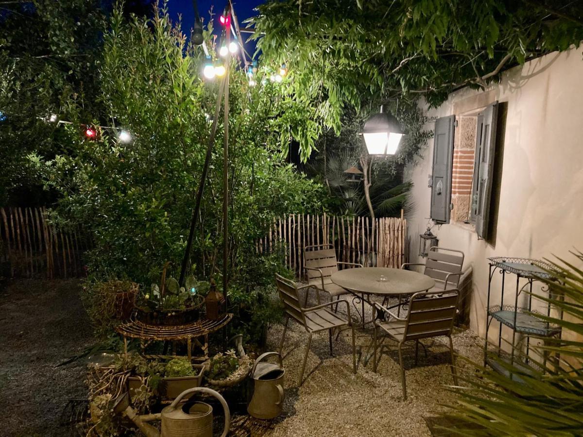 16 Bis-Gite-Hotel-Studio Marssac-sur-Tarn Exterior photo